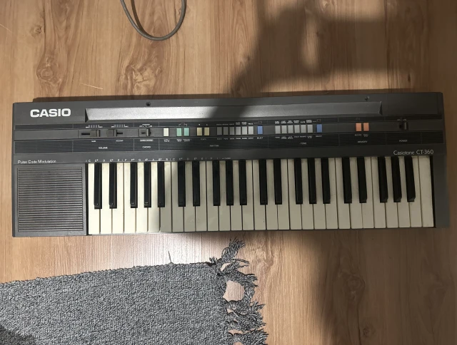 Casio Casiotone Ct-360 49-key Keyboard 