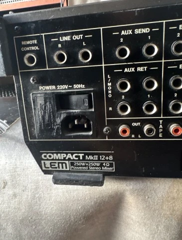 αυτοενισχυόμενη κονσόλα ήχου LEM Compact MkII