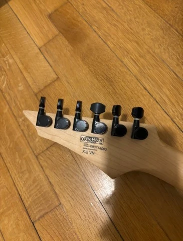 Cort X-2 VN + items 