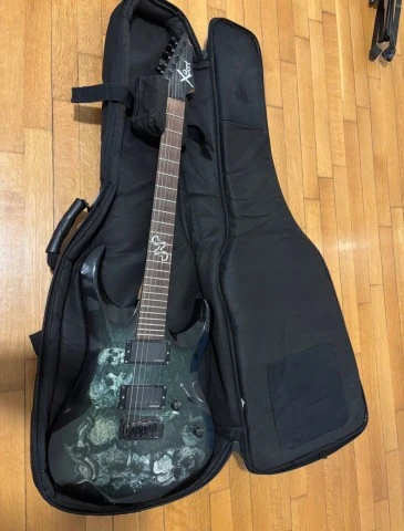 Cort X-2 VN + items 