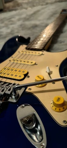 Fender Squier Stagemaster HSS + Fander Frontman 15W