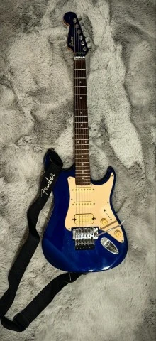 Fender Squier Stagemaster HSS + Fander Frontman 15W