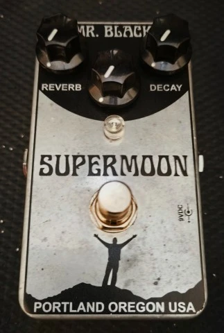 Mr. Black Supermoon Chrome 
