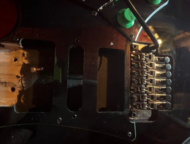Ibanez Universe UV70P Body/Tremolo 