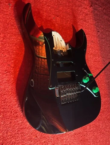 Ibanez Universe UV70P Body/Tremolo 