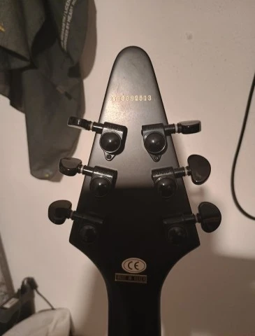 Epiphone gothic flying V tremolo &amp;θήκη (2002-Korea)