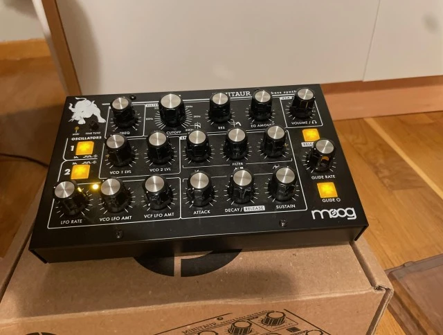 Moog Minitaur (Made in USA) + Decksaver