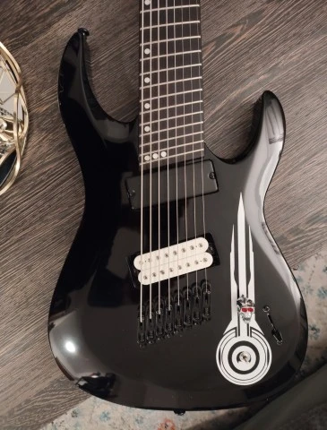 Harley Benton 458bk 8 string και dimarzio d activator