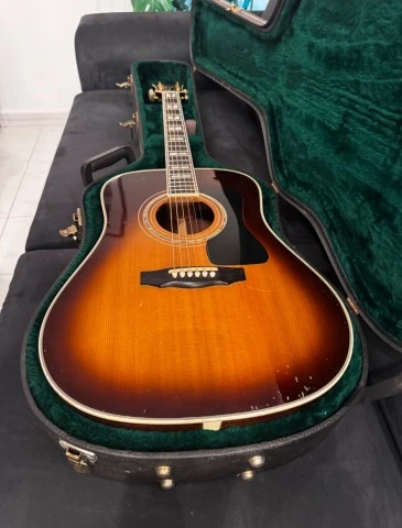 Guild D55 2002 