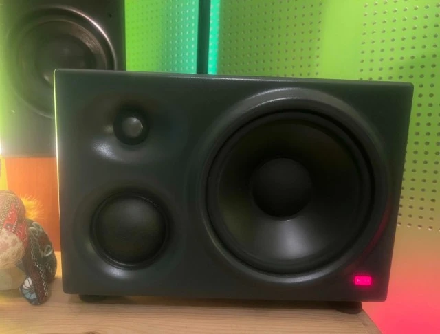 Klein &amp; Hummel O300 Studio Monitors
