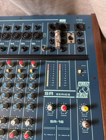 Vintage Αναλογική Κονσόλα Μίξης Allen &amp; Heath SR-16