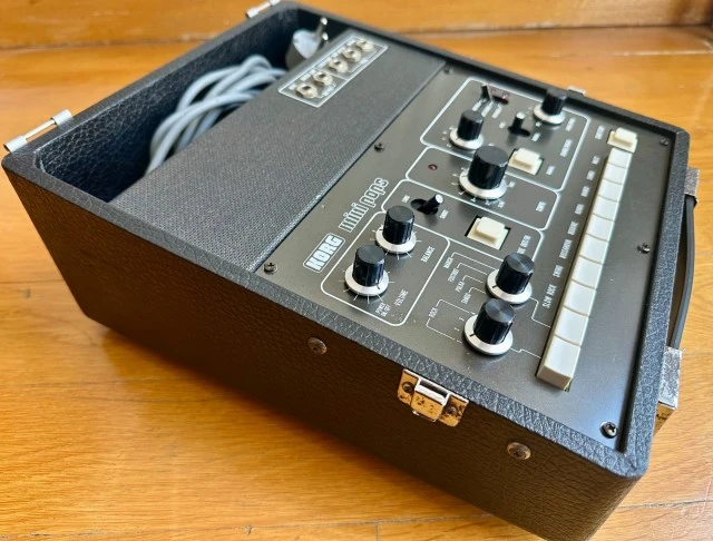 Vintage KORG Mini Pops 120 Automatic Rhythm Instrument.