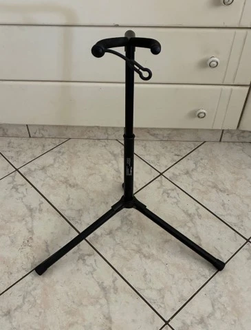Guitar stand 