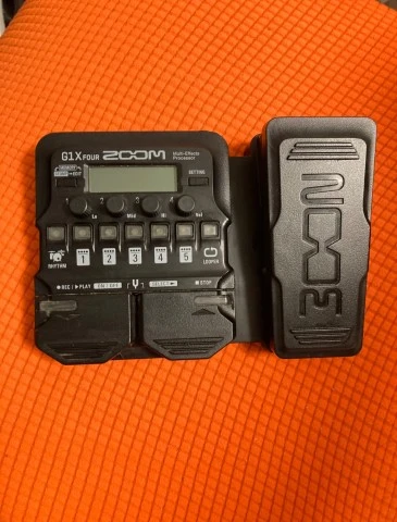 Zoom G1X four guitar multi effects pedal
