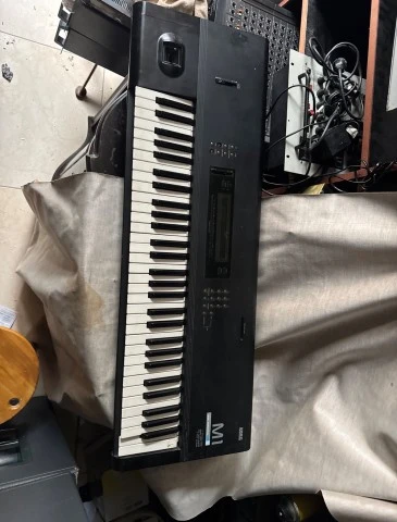 Korg M1 Music Workstation – Legend Vintage Synthesizer 