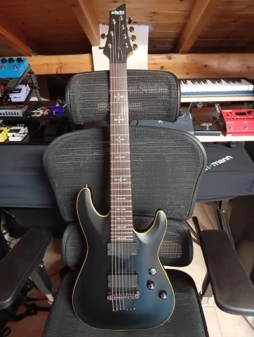 Schecter Demon 7