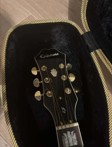 Epiphone EJ-200