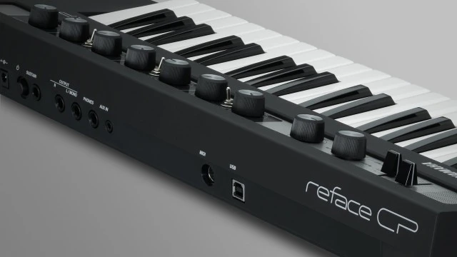Yamaha Reface CP + Desksaver