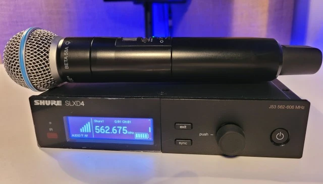 Shure SLX-D4 / Beta58A