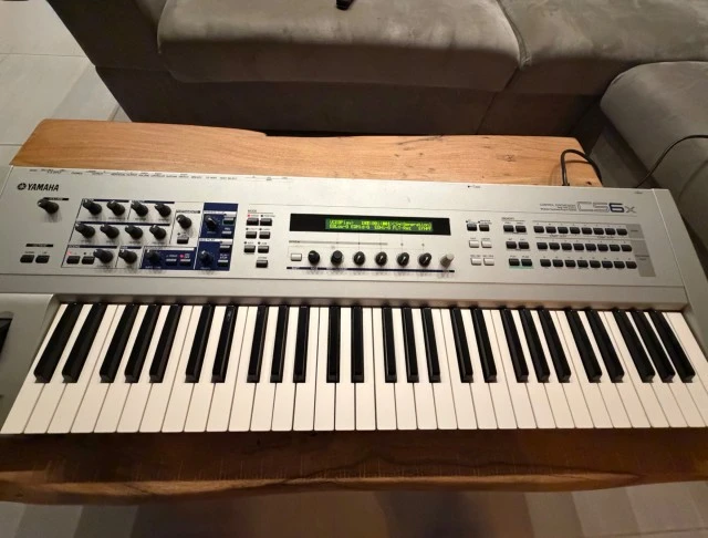 Yamaha CS6x