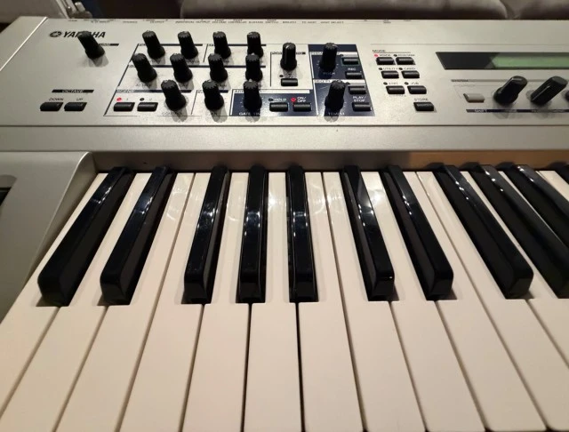 Yamaha CS6x
