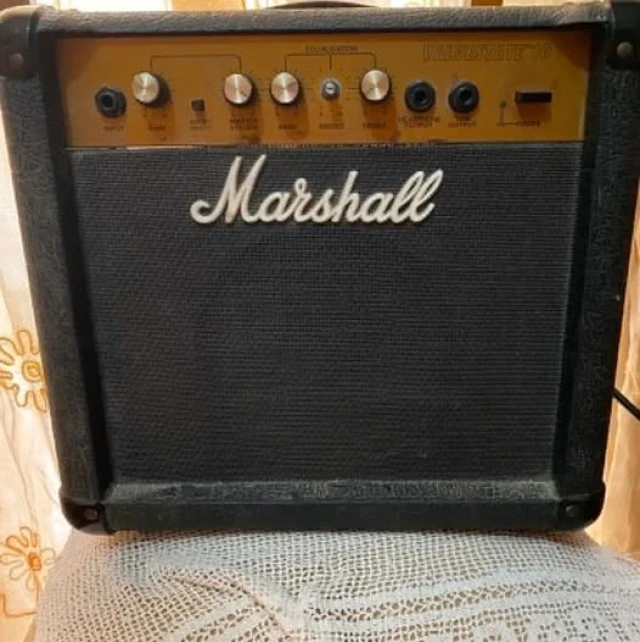 Marshall Valvestate 10  (θελει επισκευη το eq)