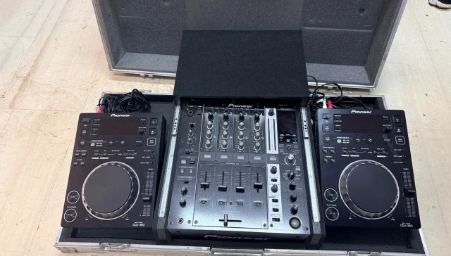 DJ Set: 2x Pioneer CDJ-350 &amp; Μίκτης Pioneer DJM-750