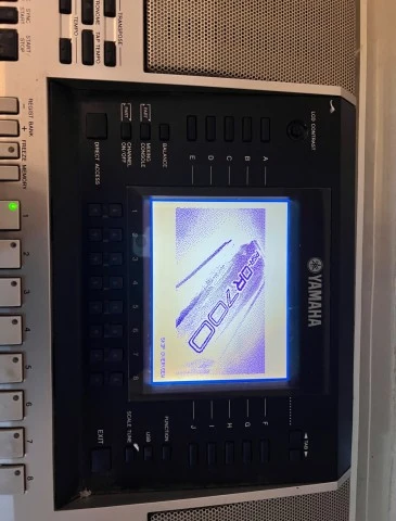 Yamaha PSR-O700