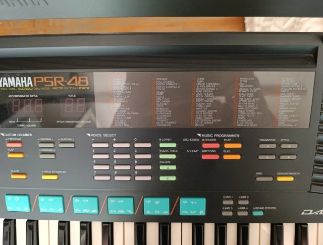 Keybord Yamaha PSR-48