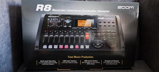 Zoom R8 Multitrack Recorder
