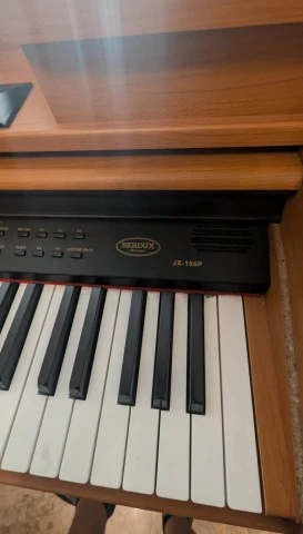 Ηλεκτρικό Πιάνο Berdux με pedal