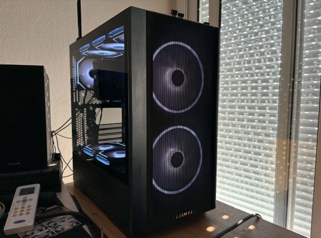 Desktop PC tower με Intel 13600K