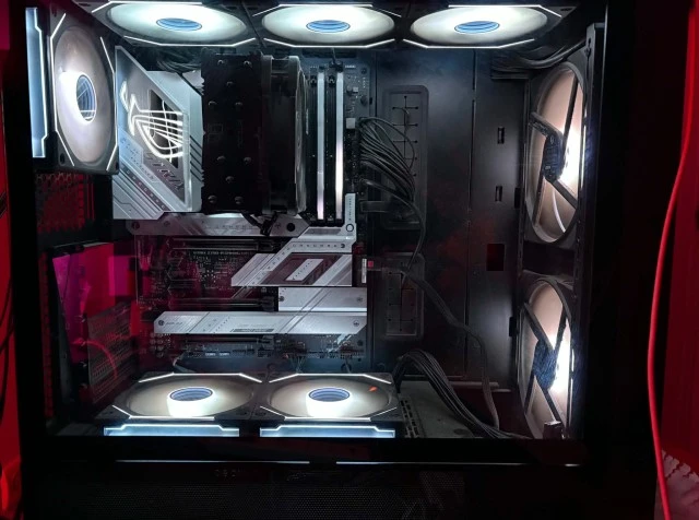 Desktop PC tower με Intel 13600K