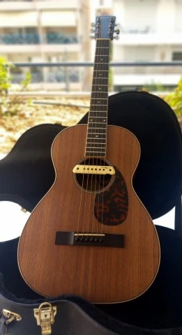 Larrivee P-03WW (All American Walnut) parlor