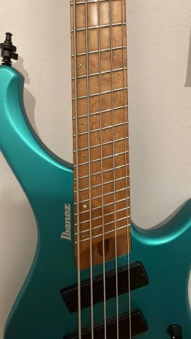 Ibanez EHB-1005SMS (multiscale short scale)