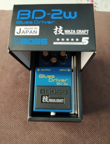 Boss BD-1W