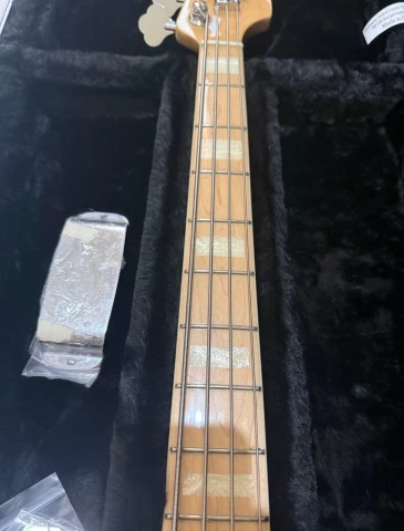 Sire Marcus Miller V7 Swamp Ash Gen 2 