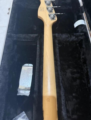 Sire Marcus Miller V7 Swamp Ash Gen 2 