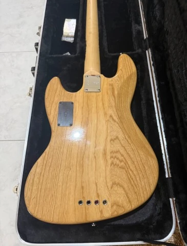 Sire Marcus Miller V7 Swamp Ash Gen 2 