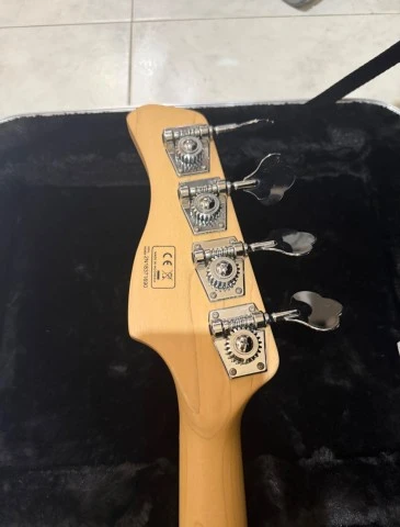 Sire Marcus Miller V7 Swamp Ash Gen 2 