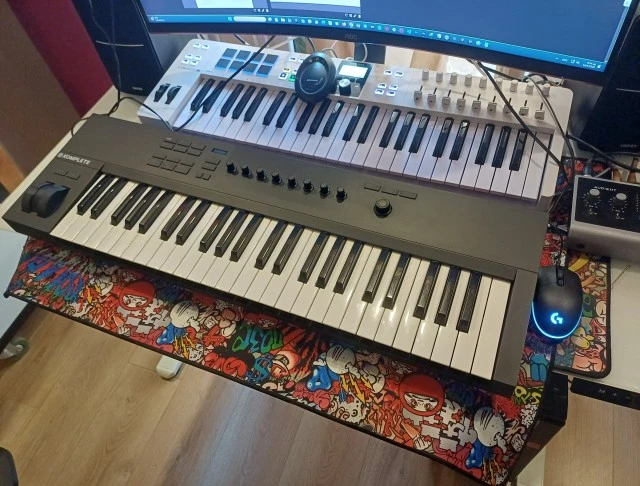 Native Instruments Komplete Kontrol A49