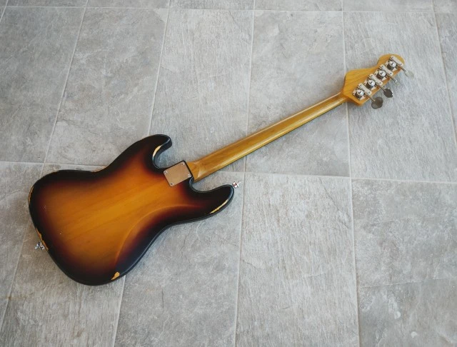 Vintage V74 ICON Fretless