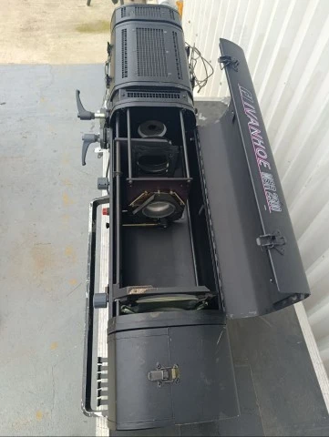 Robert Juliat Ivanhoe CAD900 Follow spot+Flight Case 