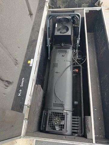 Robert Juliat Ivanhoe CAD900 Follow spot+Flight Case 