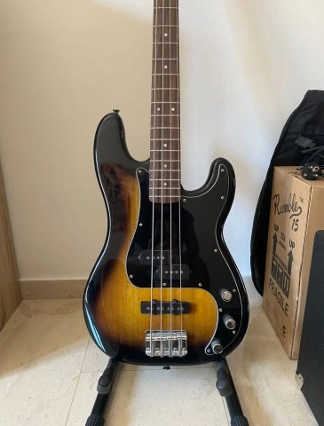 Fender Squier Affinity Precision Bass