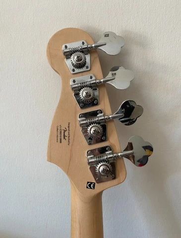 Fender Squier Affinity Precision Bass