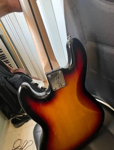 Harley Benton Fretless J-Bass