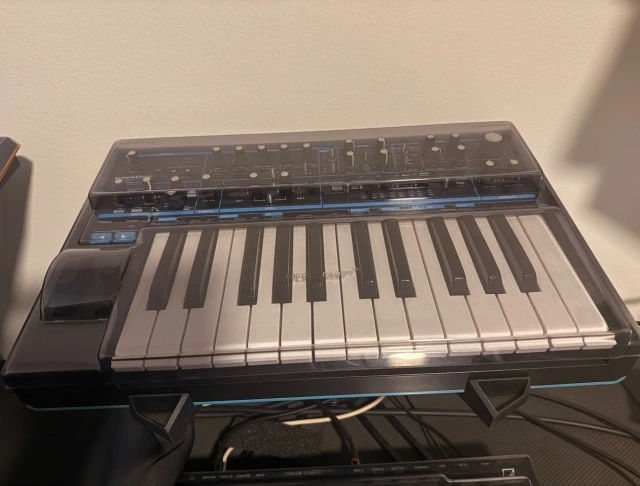 Novation Bass Station II Analog Synthesizer + Decksaver
