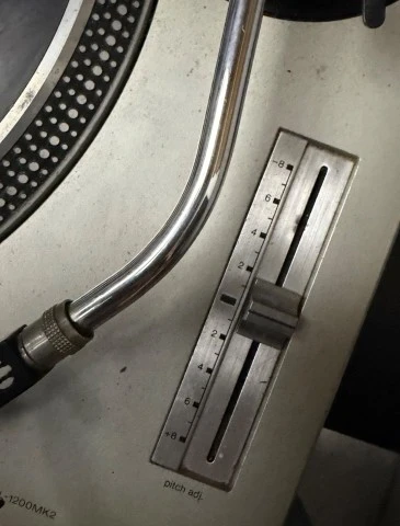 Technics sl 1200 mk2
