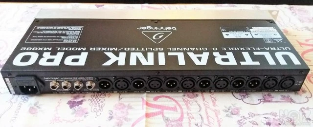 Behringer Ultra Link Pro MX 882